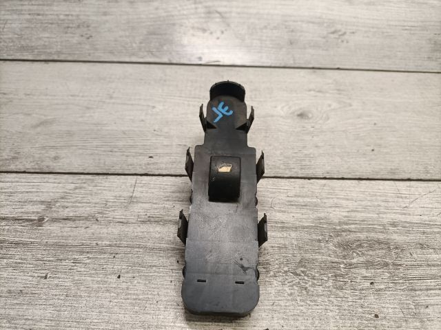 bontott PEUGEOT 307 Jobb első Ablakemelő Kapcsoló