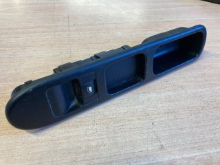 bontott PEUGEOT 307 Jobb első Ablakemelő Kapcsoló