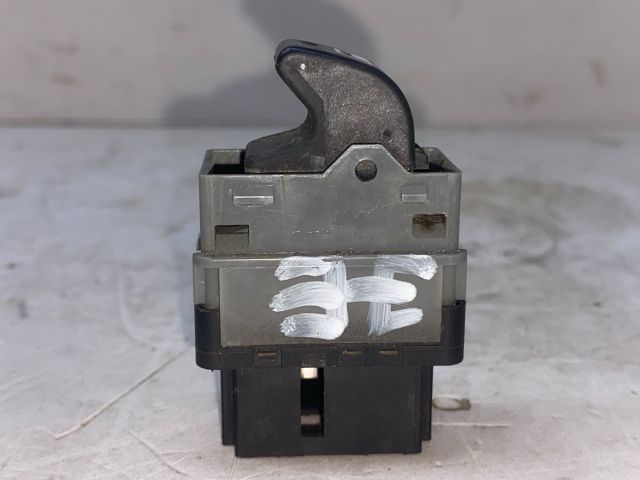 bontott PEUGEOT 307 Jobb első Ablakemelő Kapcsoló