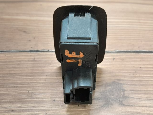 bontott PEUGEOT 307 Jobb első Ablakemelő Kapcsoló