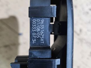 bontott PEUGEOT 307 Jobb első Ablakemelő Kapcsoló