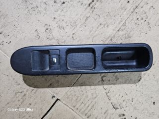 bontott PEUGEOT 307 Jobb első Ablakemelő Kapcsoló