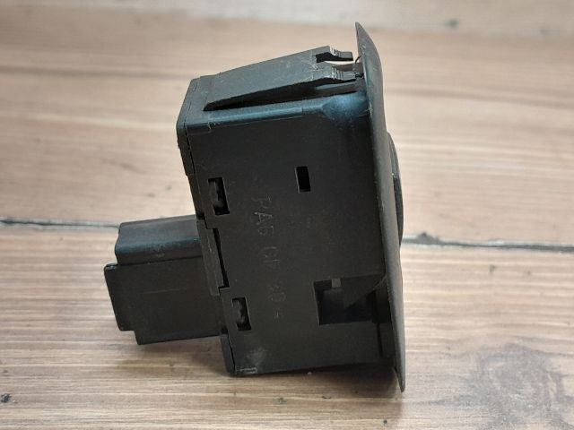 bontott PEUGEOT 307 Jobb első Ablakemelő Kapcsoló