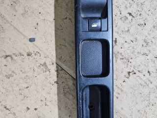 bontott PEUGEOT 307 Jobb első Ablakemelő Kapcsoló