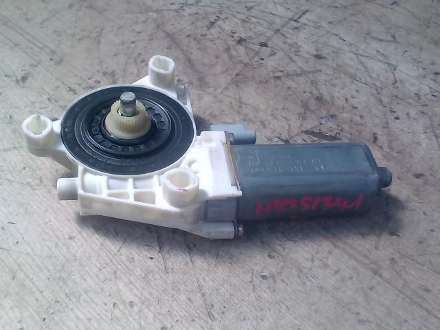 bontott PEUGEOT 307 Jobb első Ablakemelő Motor