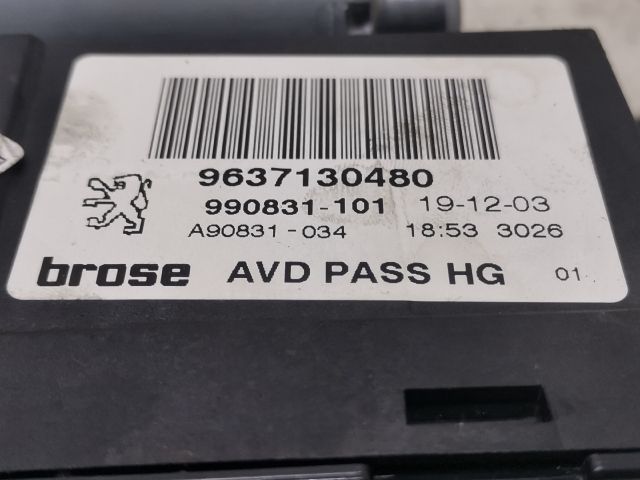 bontott PEUGEOT 307 Jobb első Ablakemelő Motor