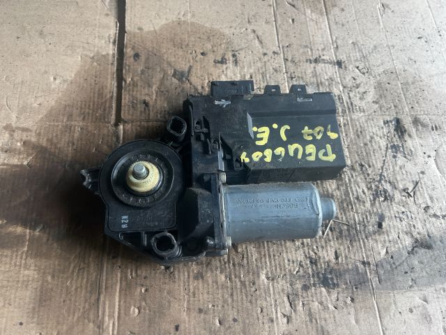 bontott PEUGEOT 307 Jobb első Ablakemelő Motor