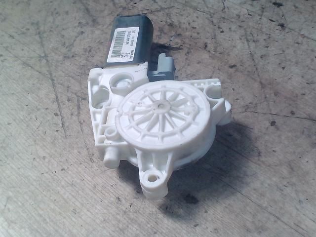 bontott PEUGEOT 307 Jobb első Ablakemelő Motor