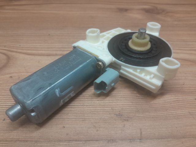 bontott PEUGEOT 307 Jobb első Ablakemelő Motor