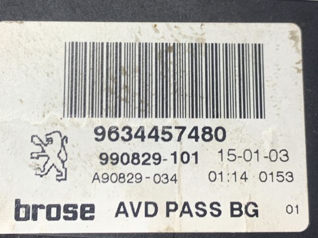 bontott PEUGEOT 307 Jobb első Ablakemelő Motor