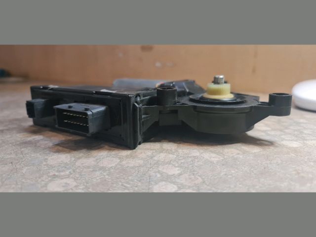 bontott PEUGEOT 307 Jobb első Ablakemelő Motor