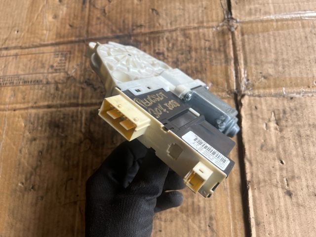 bontott PEUGEOT 307 Jobb első Ablakemelő Motor