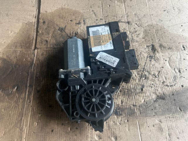 bontott PEUGEOT 307 Jobb első Ablakemelő Motor