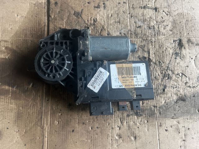 bontott PEUGEOT 307 Jobb első Ablakemelő Motor