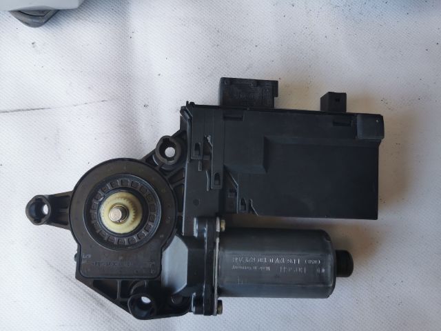 bontott PEUGEOT 307 Jobb első Ablakemelő Motor