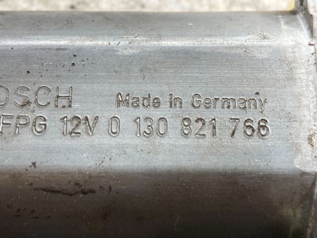 bontott PEUGEOT 307 Jobb első Ablakemelő Motor