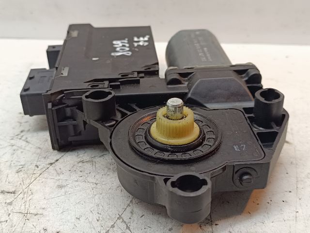 bontott PEUGEOT 307 Jobb első Ablakemelő Motor