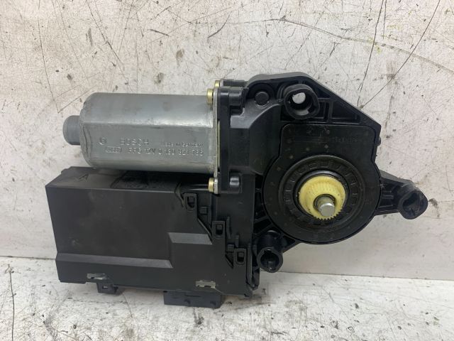 bontott PEUGEOT 307 Jobb első Ablakemelő Motor