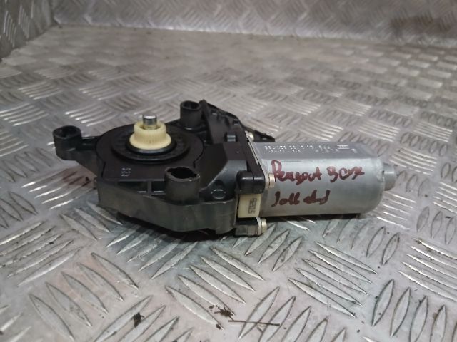 bontott PEUGEOT 307 Jobb első Ablakemelő Motor