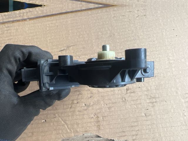 bontott PEUGEOT 307 Jobb első Ablakemelő Motor