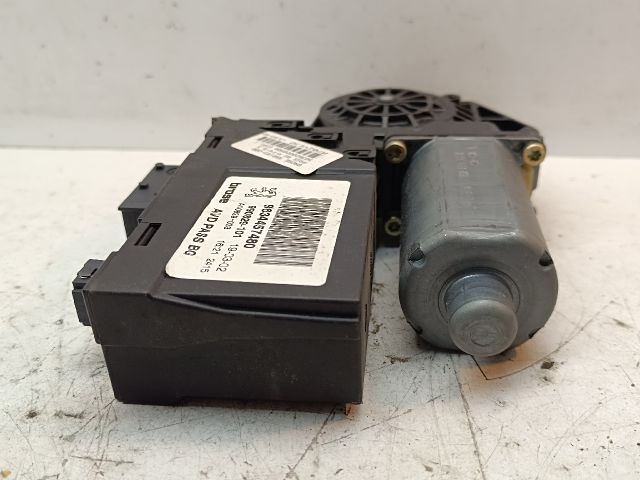 bontott PEUGEOT 307 Jobb első Ablakemelő Motor