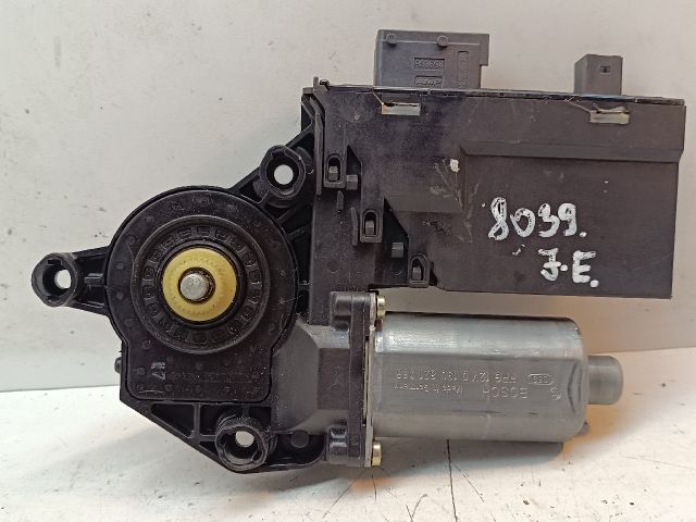 bontott PEUGEOT 307 Jobb első Ablakemelő Motor