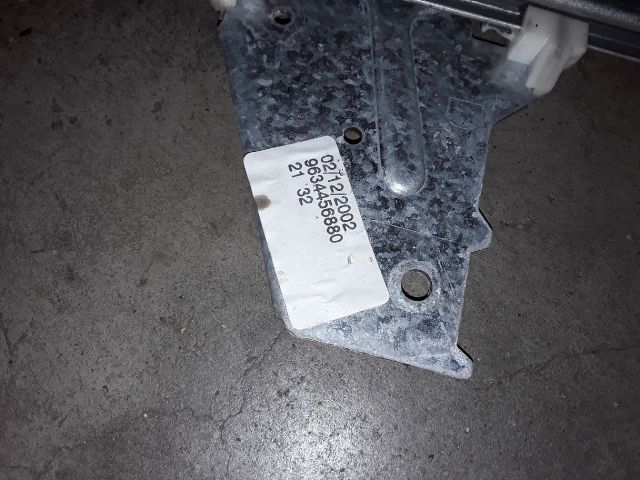 bontott PEUGEOT 307 Jobb első Ablakemelő Szerkezet (Elektromos)