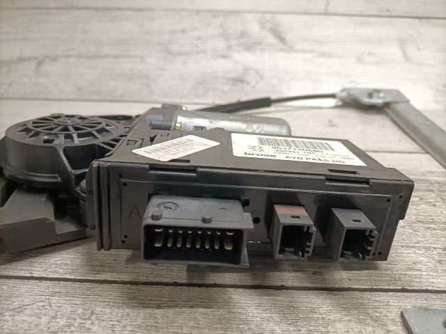 bontott PEUGEOT 307 Jobb első Ablakemelő Szerkezet (Elektromos)