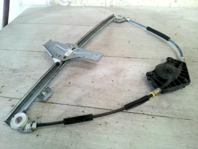 bontott PEUGEOT 307 Jobb első Ablakemelő Szerkezet (Elektromos)