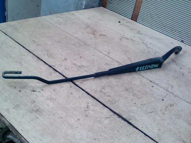 bontott PEUGEOT 307 Jobb első Ablaktörlő Kar