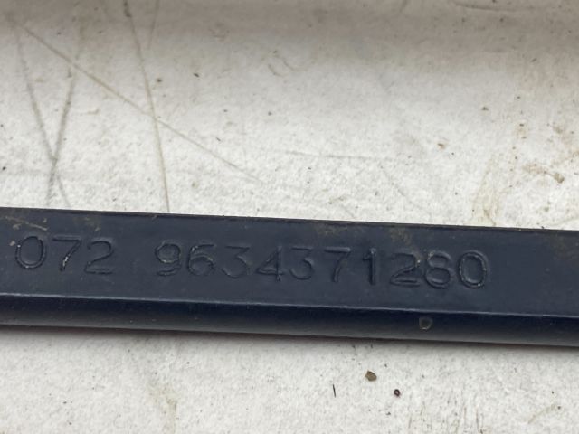 bontott PEUGEOT 307 Jobb első Ablaktörlő Kar