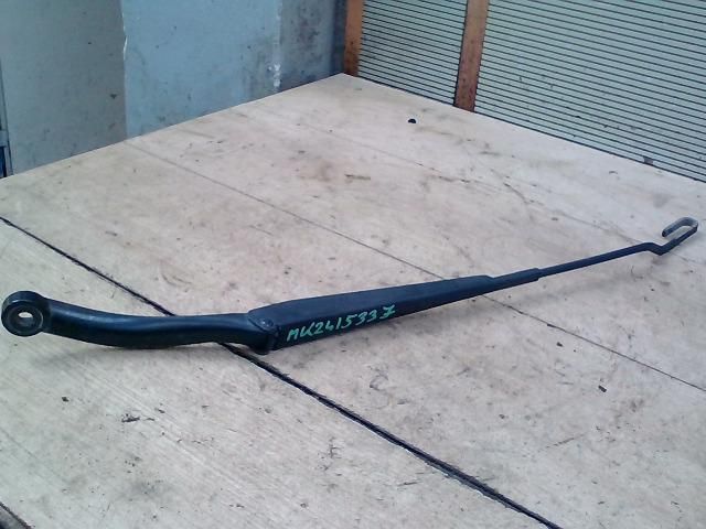 bontott PEUGEOT 307 Jobb első Ablaktörlő Kar