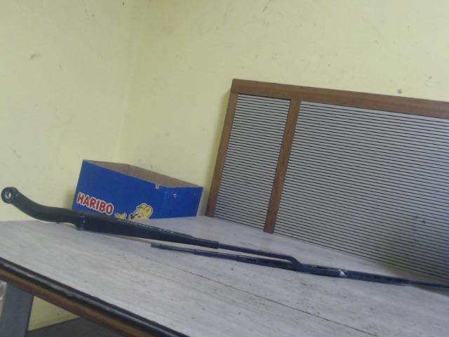 bontott PEUGEOT 307 Jobb első Ablaktörlő Kar