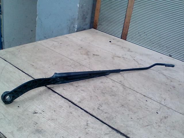 bontott PEUGEOT 307 Jobb első Ablaktörlő Kar