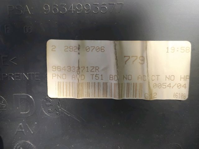 bontott PEUGEOT 307 Jobb első Ajtó Kárpit