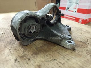 bontott PEUGEOT 307 Jobb első Féltengely Tartó