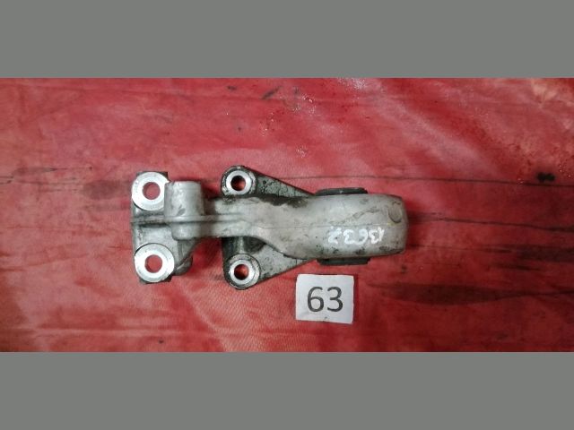 bontott PEUGEOT 307 Jobb első Féltengely Tartó