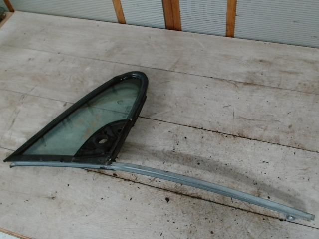 bontott PEUGEOT 307 Jobb első Fixüveg (Ajtóban)