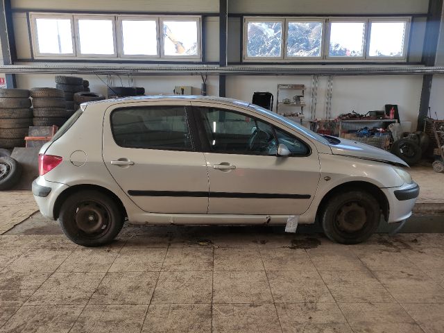 bontott PEUGEOT 307 Jobb első Sárvédő