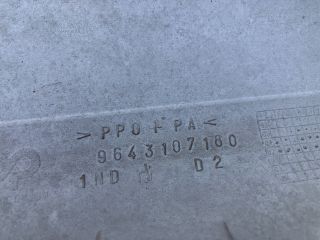 bontott PEUGEOT 307 Jobb első Sárvédő