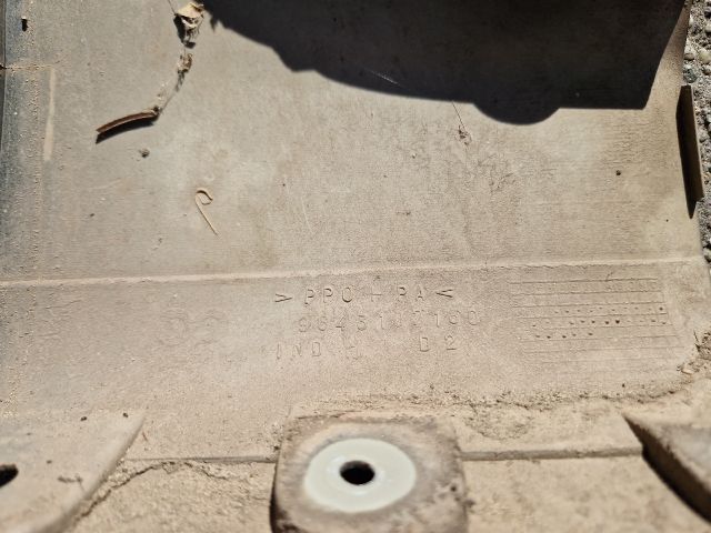 bontott PEUGEOT 307 Jobb első Sárvédő