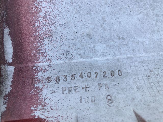 bontott PEUGEOT 307 Jobb első Sárvédő