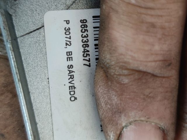 bontott PEUGEOT 307 Jobb első Sárvédő