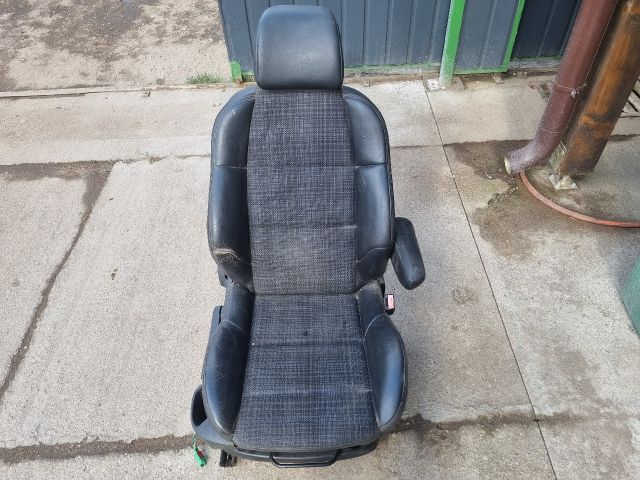 bontott PEUGEOT 307 Jobb első Ülés