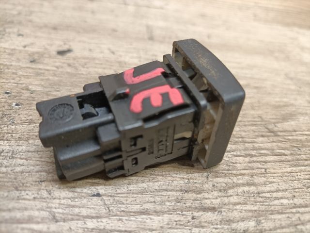 bontott PEUGEOT 307 Jobb első Ülésfűtés Kapcsoló