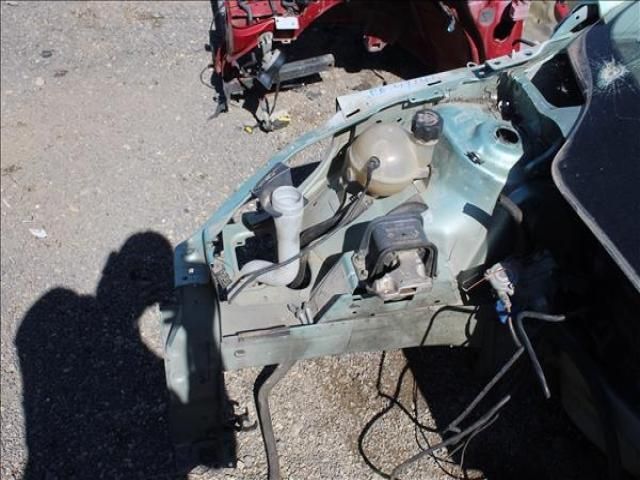 bontott PEUGEOT 307 Jobb első Ütközéscsillapító