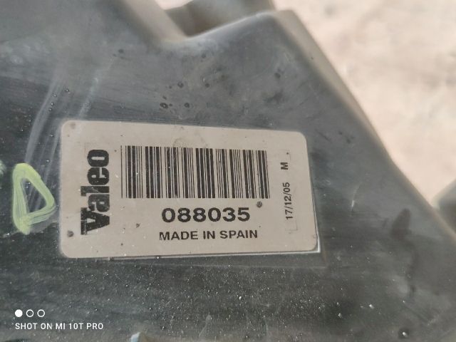 bontott PEUGEOT 307 Jobb Fényszóró