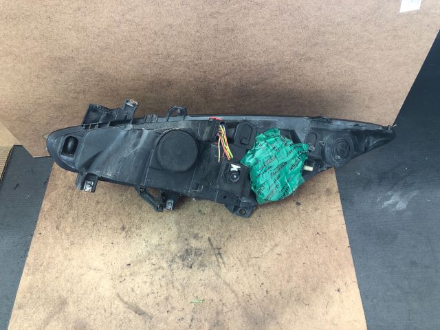 bontott PEUGEOT 307 Jobb Fényszóró