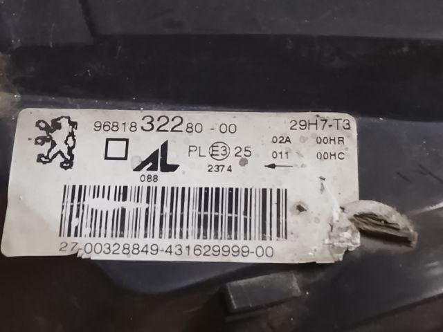 bontott PEUGEOT 307 Jobb Fényszóró