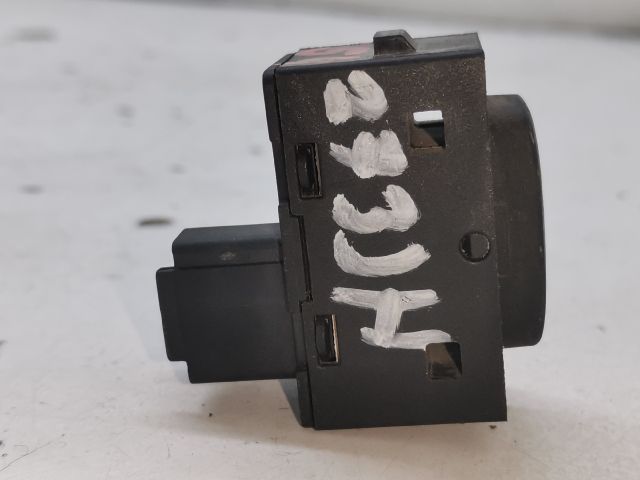 bontott PEUGEOT 307 Jobb hátsó Ablakemelő Kapcsoló